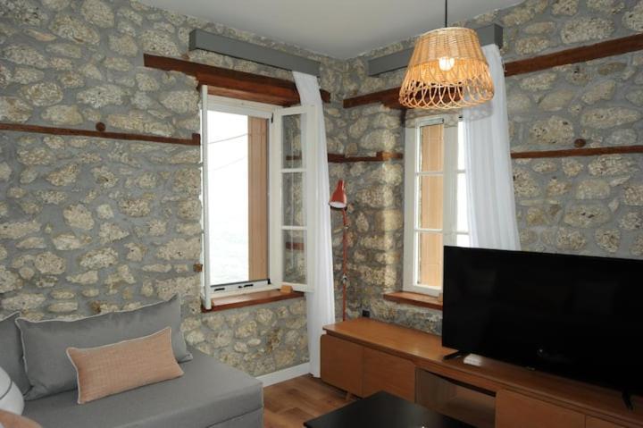 Crecian Water Front Appartement Aigeira Buitenkant foto