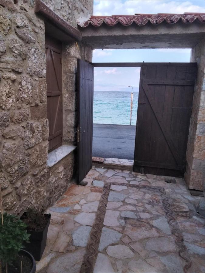 Crecian Water Front Appartement Aigeira Buitenkant foto